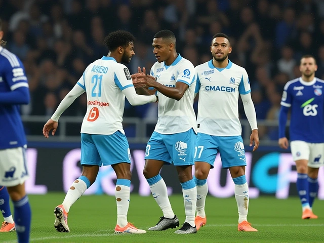 Marseille quebra invencibilidade do Strasbourg com vitória nos acréscimos (2 a 1)